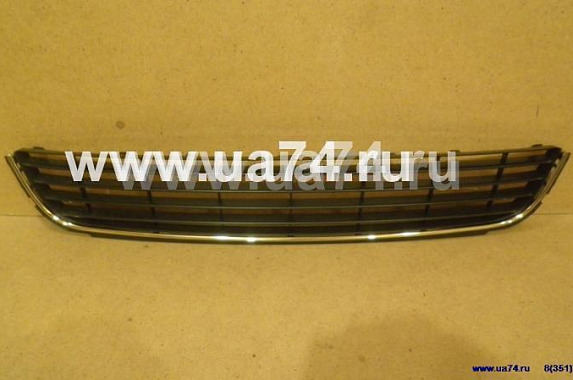 Решетка в бампер Volkswagen Golf VI 2008-2013 5D (Китай)